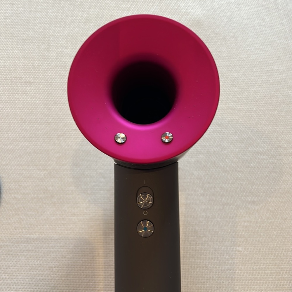 New Dyson Supersonic hair dryer gray and pink - Picture 2 of 5